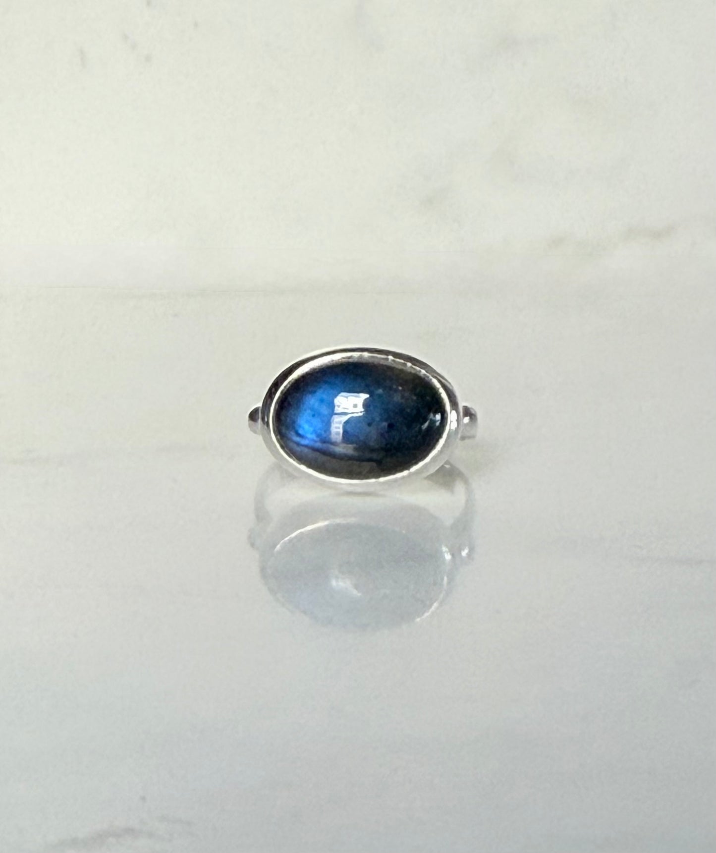 Windsor Ring EW - Blue Labradorite