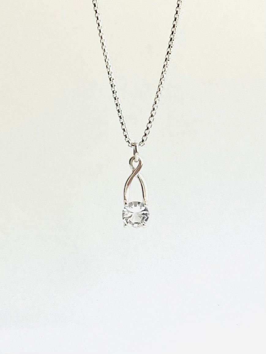Brillante Charm - White Topaz - Hannah Daye & Company