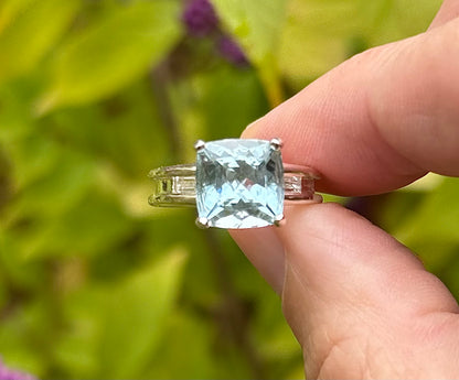 original design artisan crafted one-of-a-kind natural aquamarine and LG diamond Ring Streling Silver by Hannah Daye fine jewelry