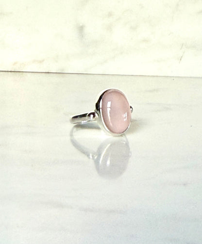 Side view Windsor Ring Rose Quartz north south