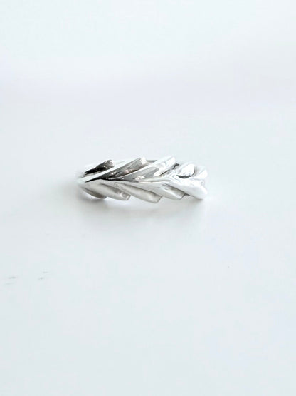 Palm Leaf Ring - Hannah Daye & Company
