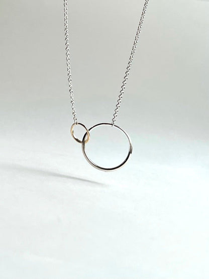 Handcrafted 14k gold necklace - Saturn Collection - Hannah Daye & Company