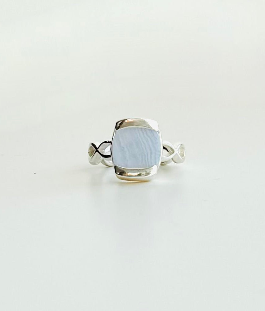 Milanese Ring - Lavender Agate - Hannah Daye & Company