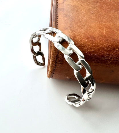 Bordillo Cuff on leather bound by Hannah Daye