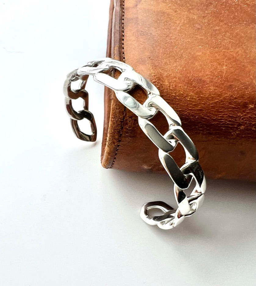 Bordillo Cuff on leather bound by Hannah Daye