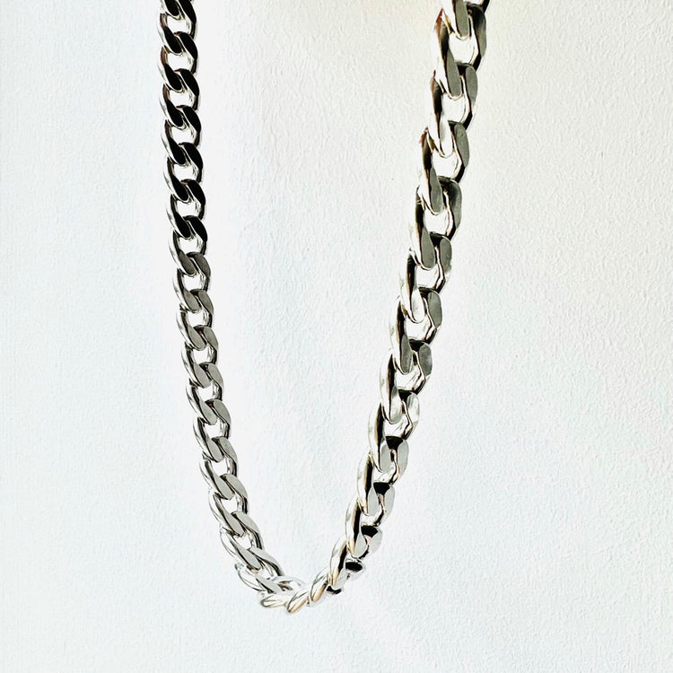 Bordillo Chain by Hannah Daye & Co