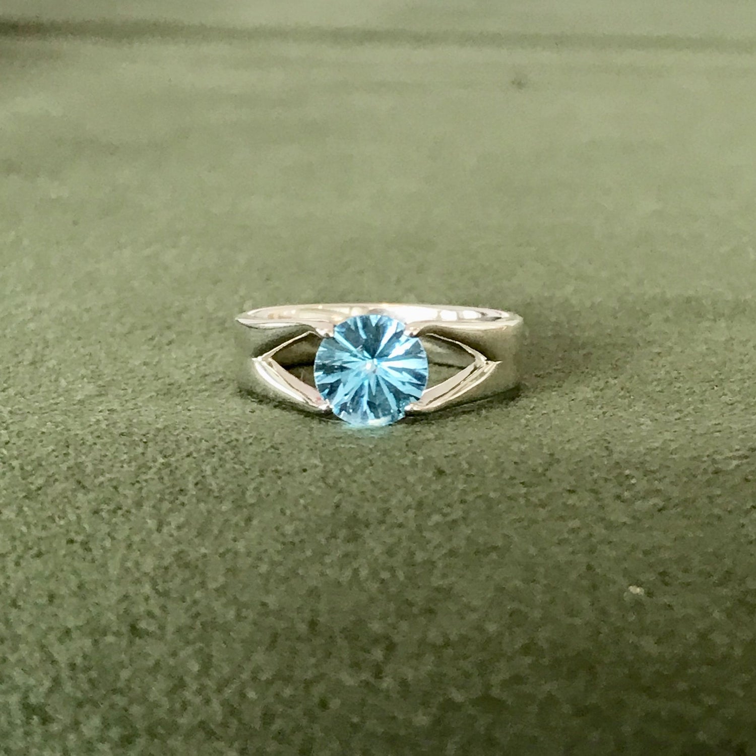 Brillante Ring Silver Swiss Blue Topaz Hannah Daye & Co